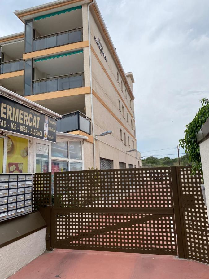 Apartamento En Salou A 20M Playa! Reformado Nuevo 坎布里尔斯 外观 照片